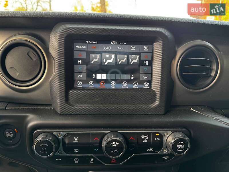 Внедорожник / Кроссовер Jeep Wrangler 2021 в Киеве