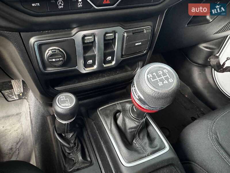 Внедорожник / Кроссовер Jeep Wrangler 2021 в Киеве