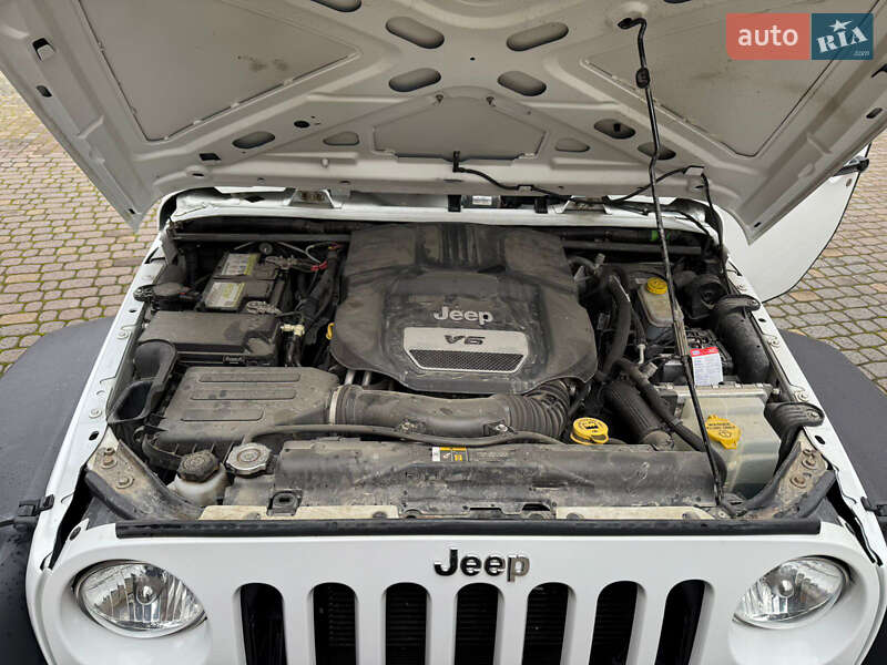 Внедорожник / Кроссовер Jeep Wrangler 2017 в Коломые