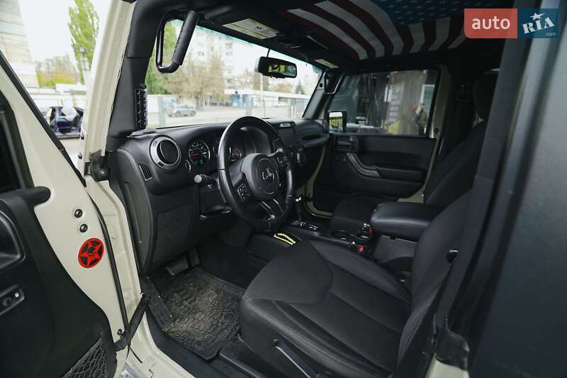 Внедорожник / Кроссовер Jeep Wrangler 2017 в Харькове