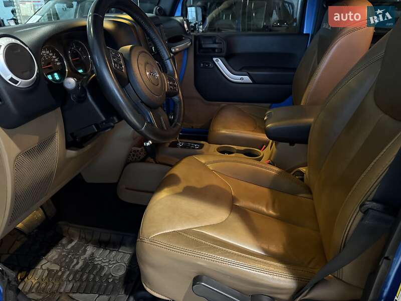 Внедорожник / Кроссовер Jeep Wrangler 2014 в Одессе