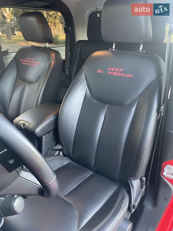 Внедорожник / Кроссовер Jeep Wrangler 2017 в Борисполе фото 23 Внедорожник / Кроссовер Jeep Wrangler 2017 в Борисполе