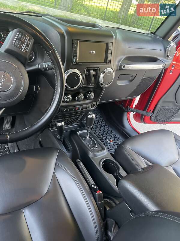 Внедорожник / Кроссовер Jeep Wrangler 2017 в Борисполе фото 27 Внедорожник / Кроссовер Jeep Wrangler 2017 в Борисполе