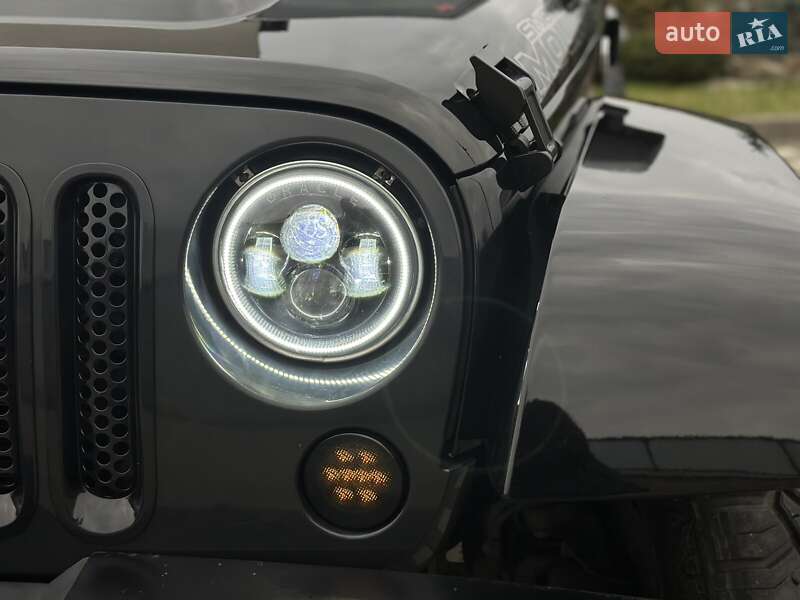 Позашляховик / Кросовер Jeep Wrangler 2017 в Стрию