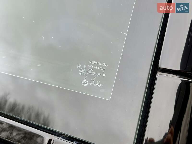 Позашляховик / Кросовер Jeep Wrangler 2016 в Києві фото 28 Позашляховик / Кросовер Jeep Wrangler 2016 в Києві