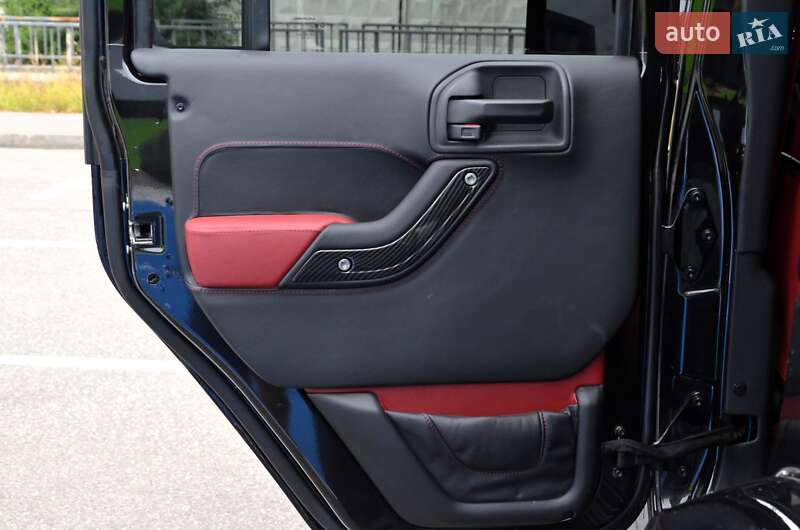 Внедорожник / Кроссовер Jeep Wrangler 2017 в Киеве фото 39 Внедорожник / Кроссовер Jeep Wrangler 2017 в Киеве