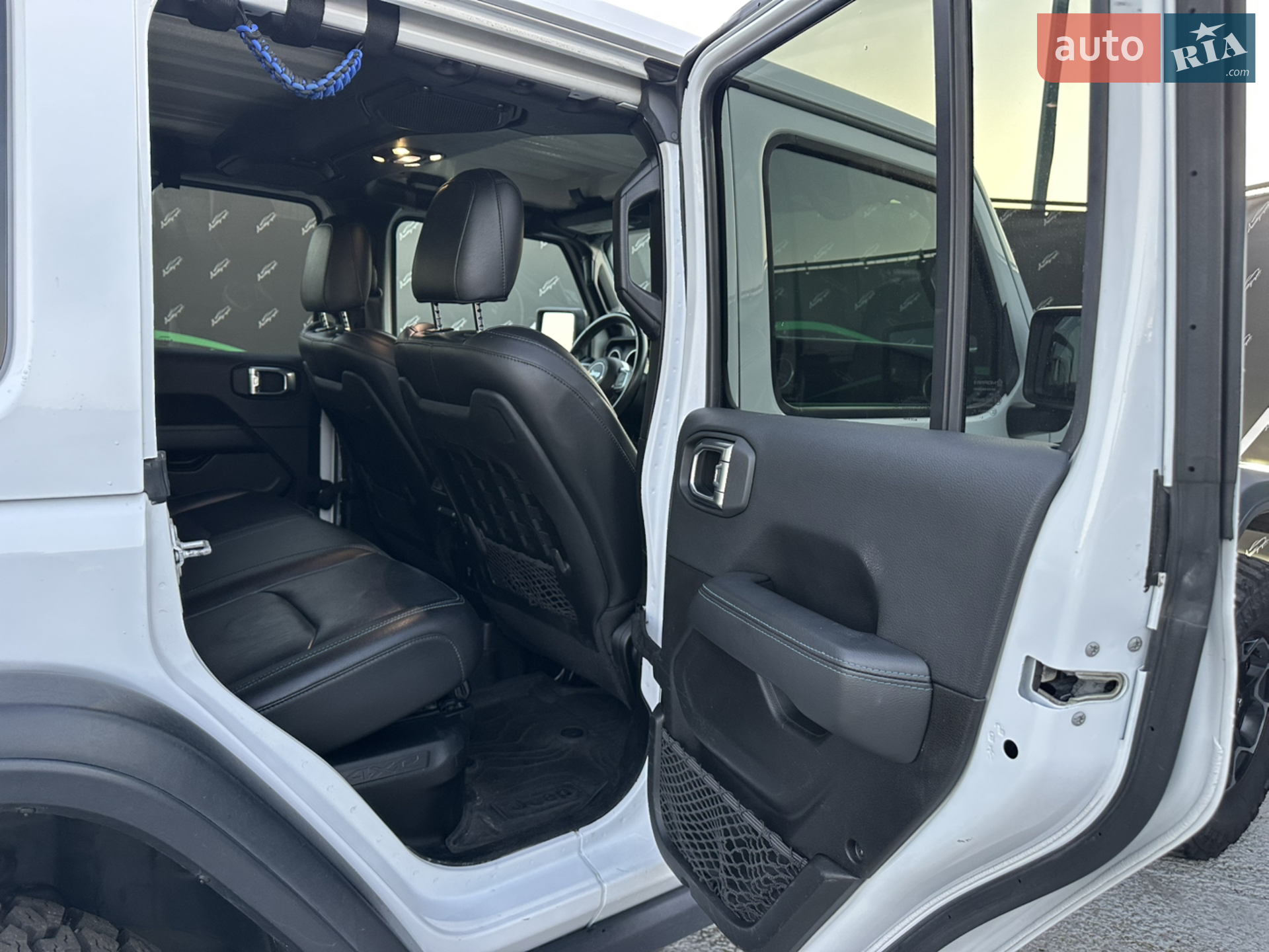 2022 Jeep Wrangler - мініатюра 11