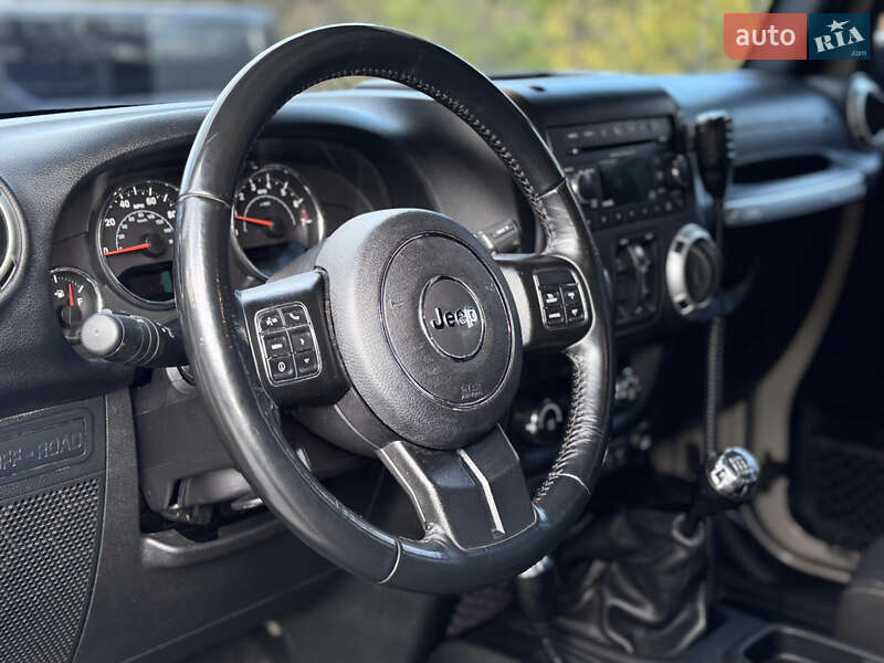 Внедорожник / Кроссовер Jeep Wrangler 2017 в Ивано-Франковске