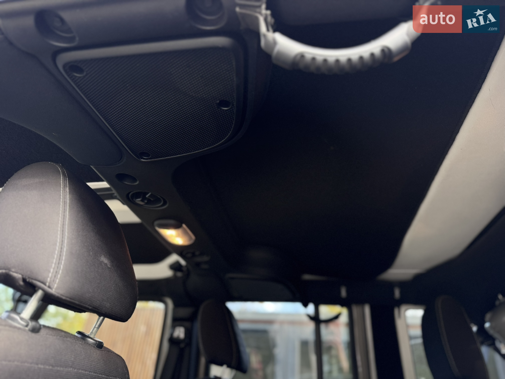 2017 Jeep Wrangler - мініатюра 28