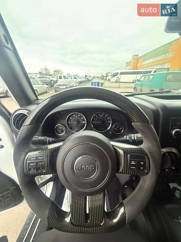Позашляховик / Кросовер Jeep Wrangler 2016 в Луцьку фото 10 Позашляховик / Кросовер Jeep Wrangler 2016 в Луцьку