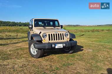 Внедорожник / Кроссовер Jeep Wrangler 2016 в Киеве