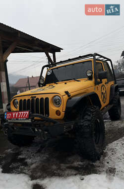 Позашляховик / Кросовер Jeep Wrangler 2012 в Сваляві