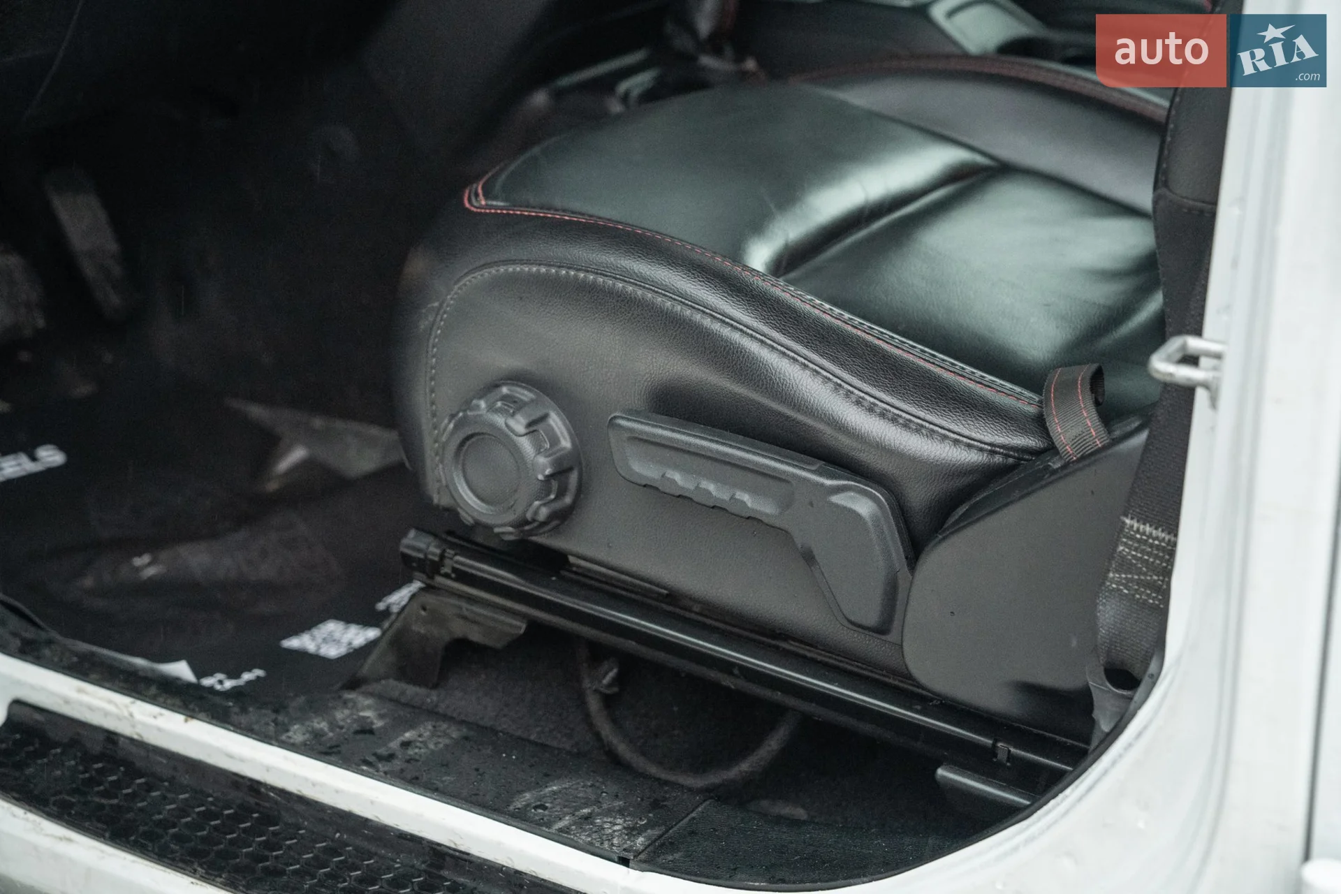 2020 Jeep Wrangler - мініатюра 24