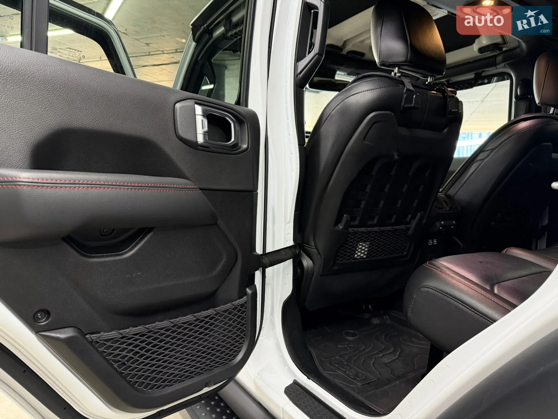 2023 Jeep Wrangler - мініатюра 23