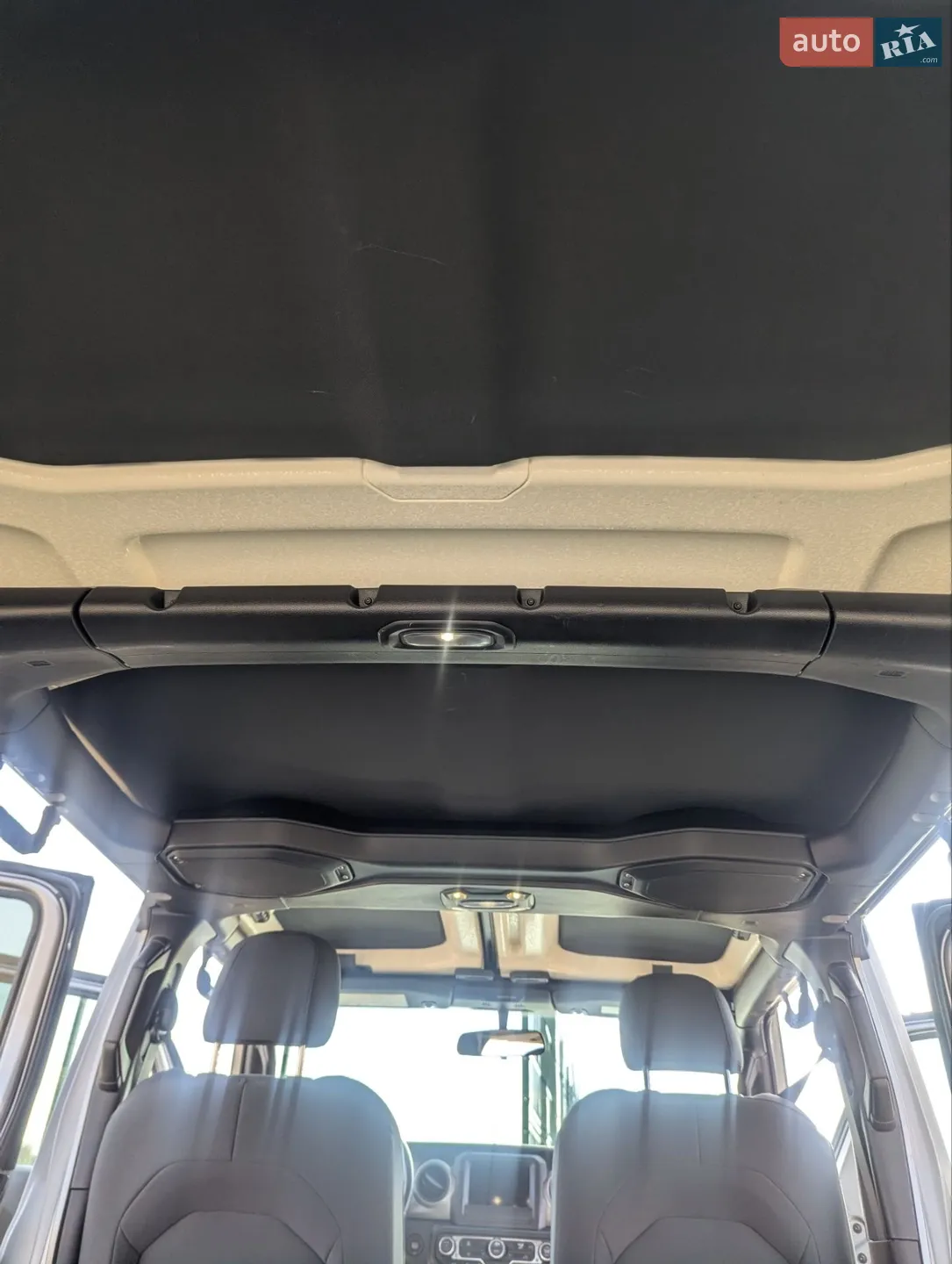 2021 Jeep Wrangler - мініатюра 4