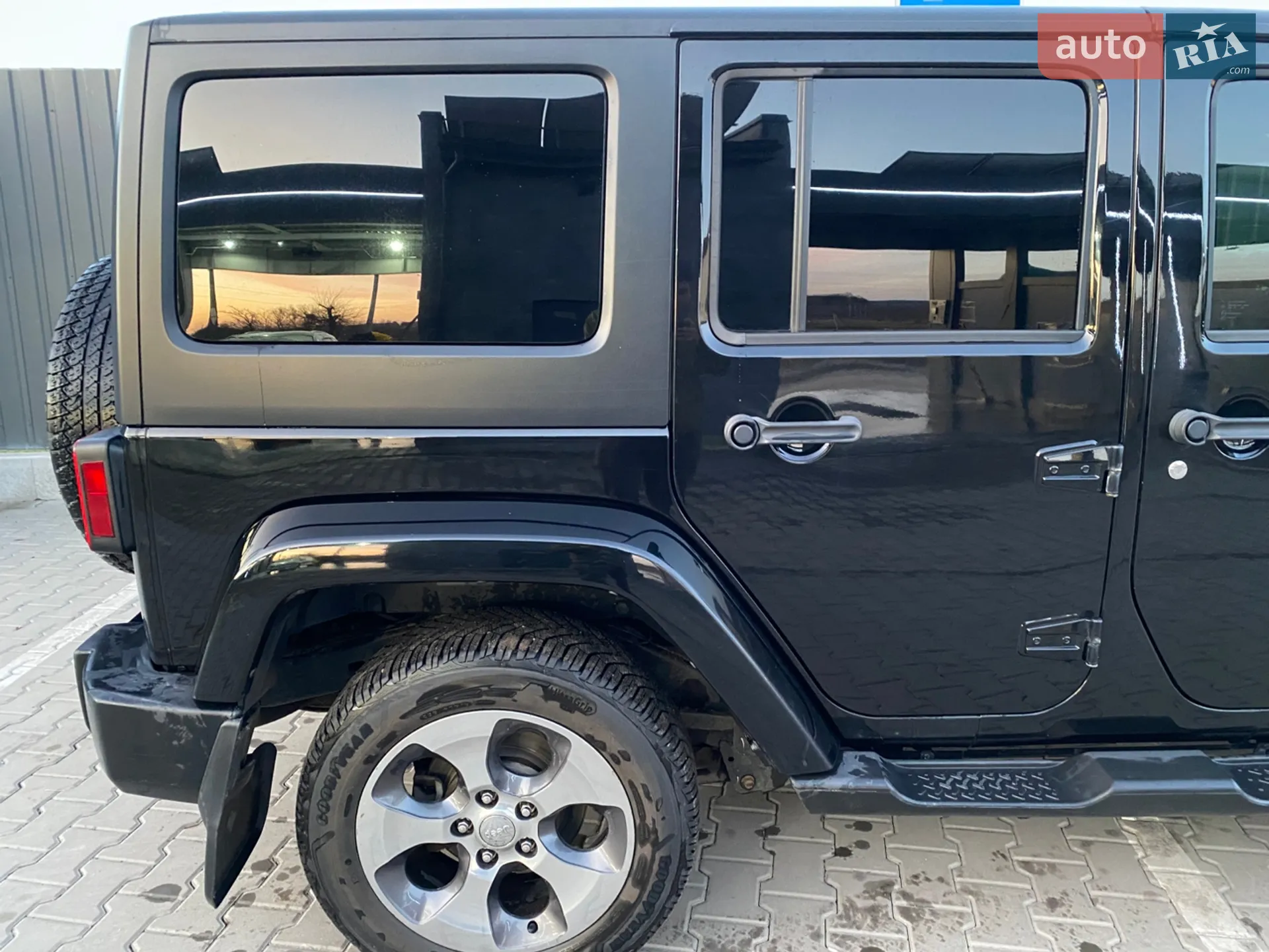 2017 Jeep Wrangler - мініатюра 12