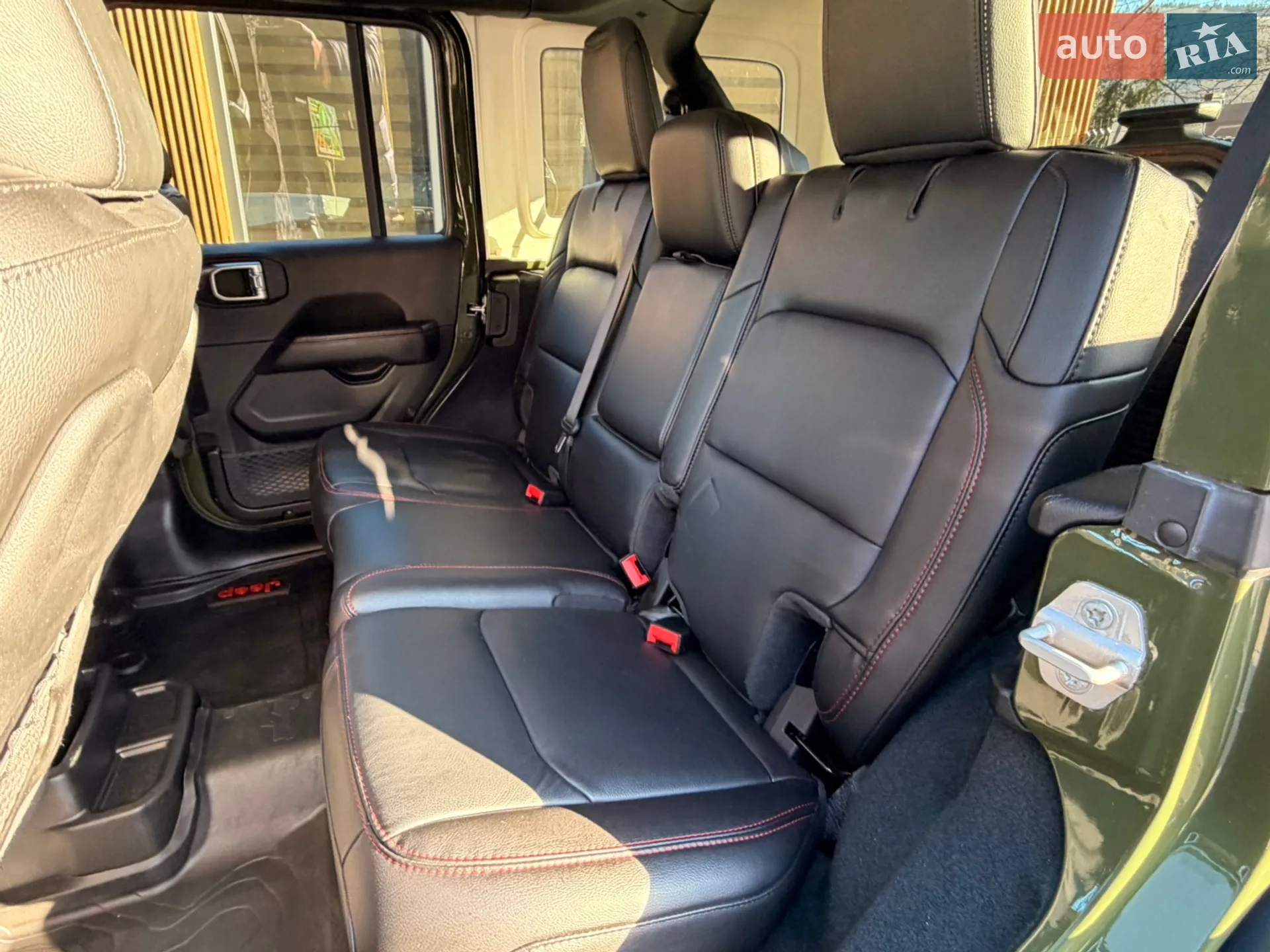 2022 Jeep Wrangler - мініатюра 17