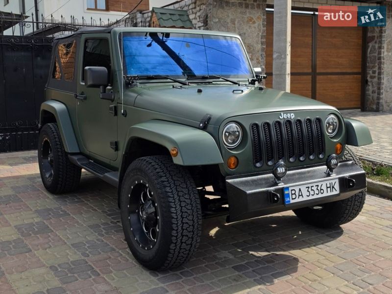 Позашляховик / Кросовер Jeep Wrangler 2013 в Кропивницькому