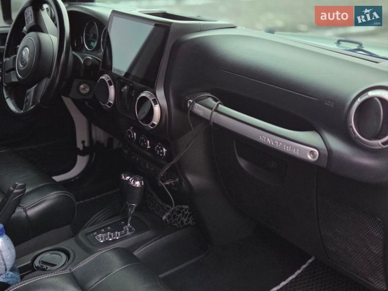 Позашляховик / Кросовер Jeep Wrangler 2013 в Кропивницькому