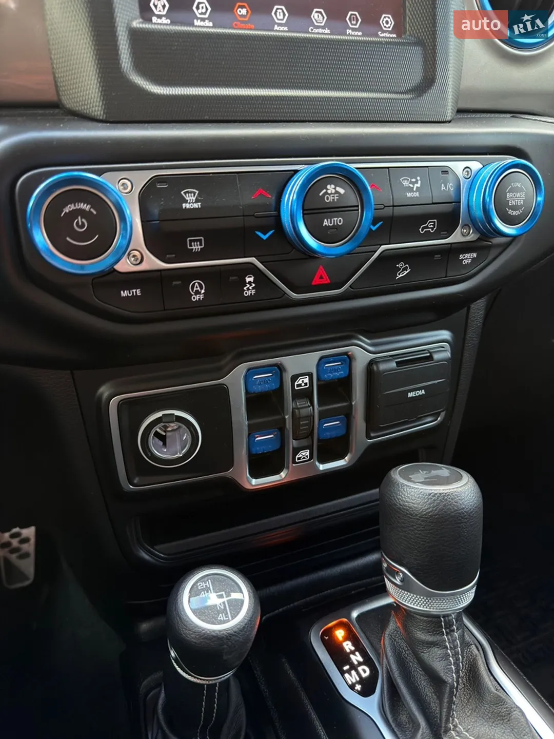 2021 Jeep Wrangler - мініатюра 25