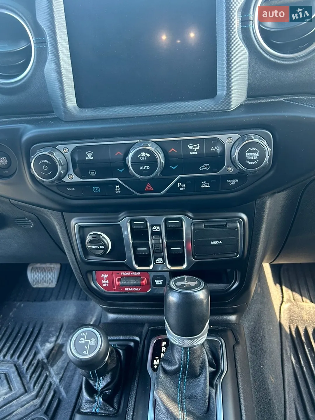 2022 Jeep Wrangler - мініатюра 13