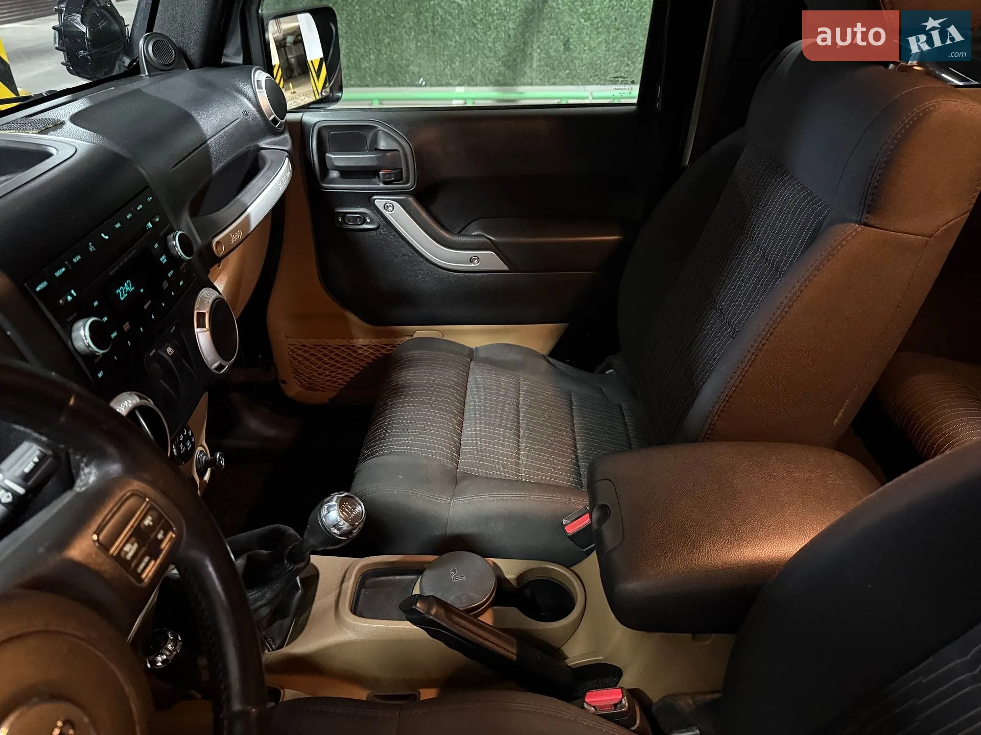 2011 Jeep Wrangler - мініатюра 32