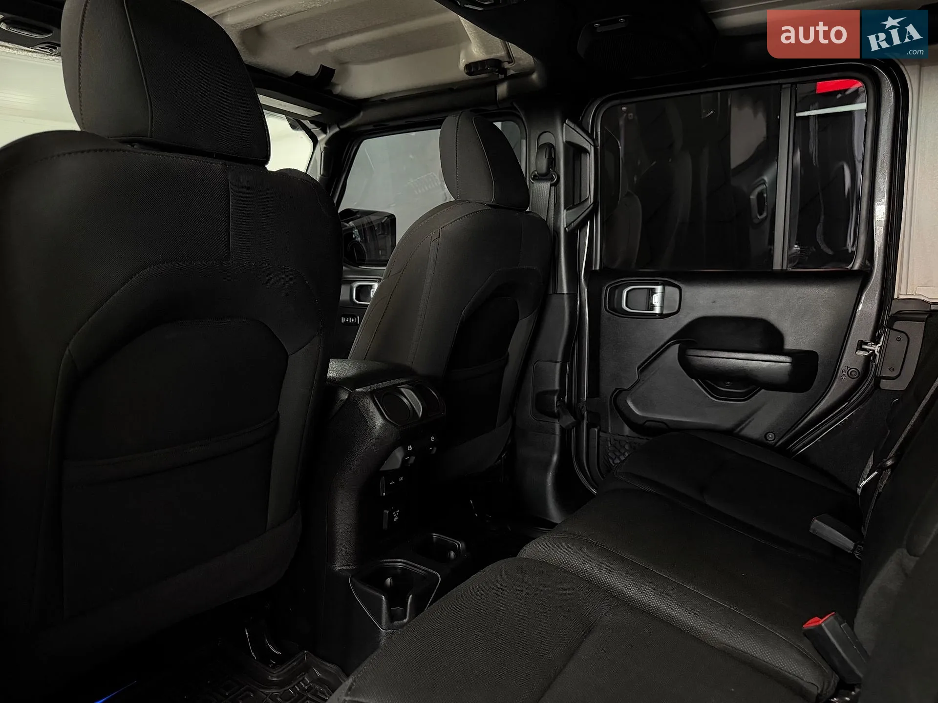 2020 Jeep Wrangler - мініатюра 55