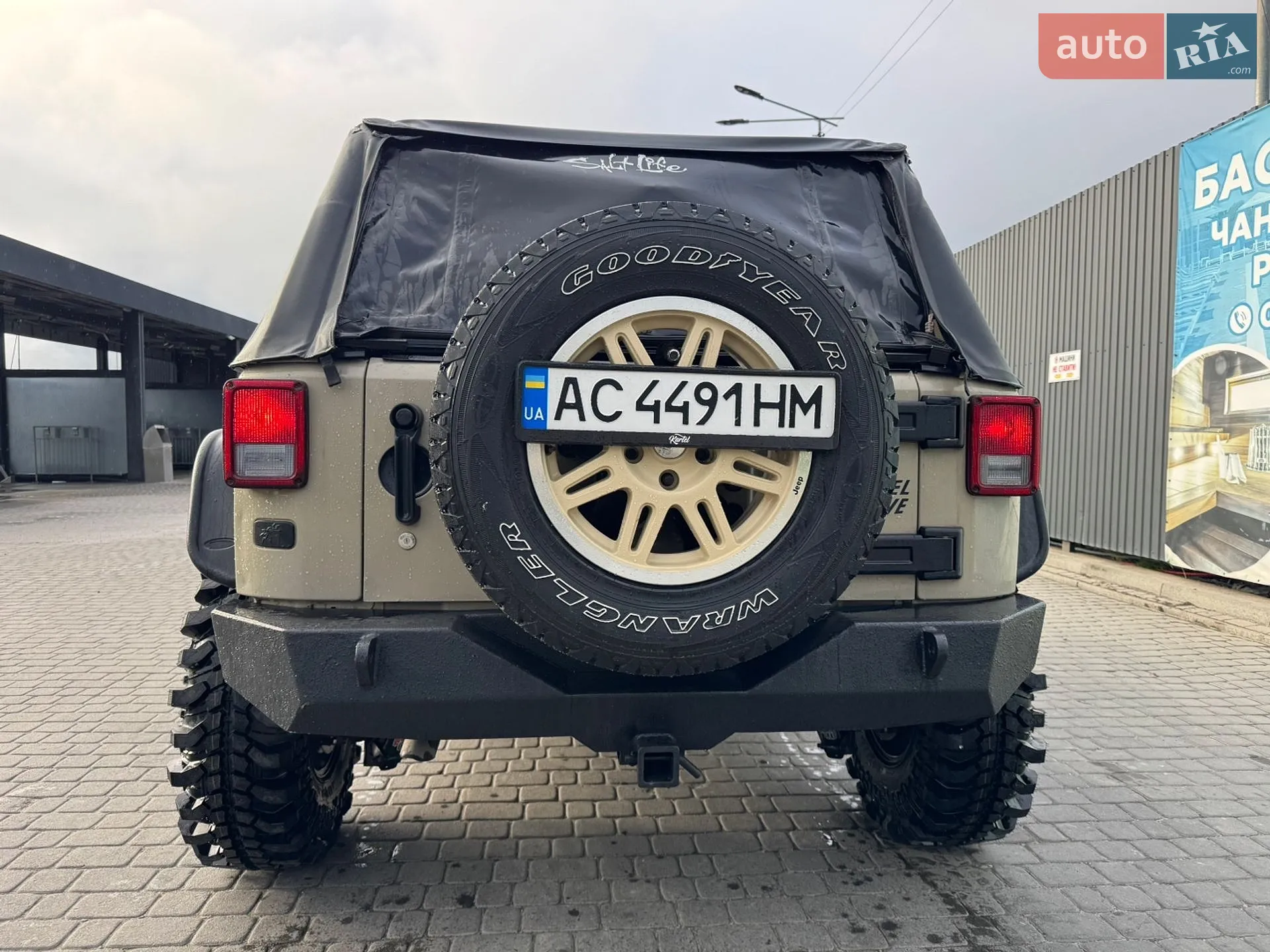 2017 Jeep Wrangler - мініатюра 2