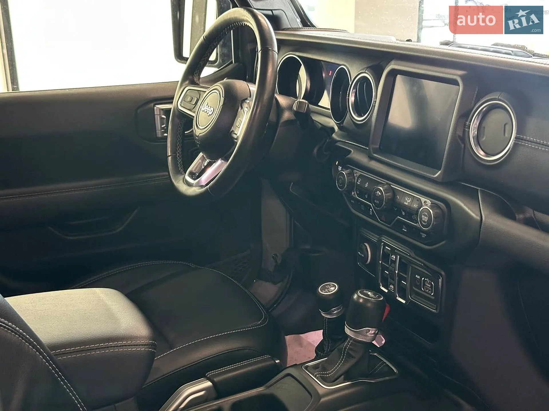 2022 Jeep Wrangler - мініатюра 39