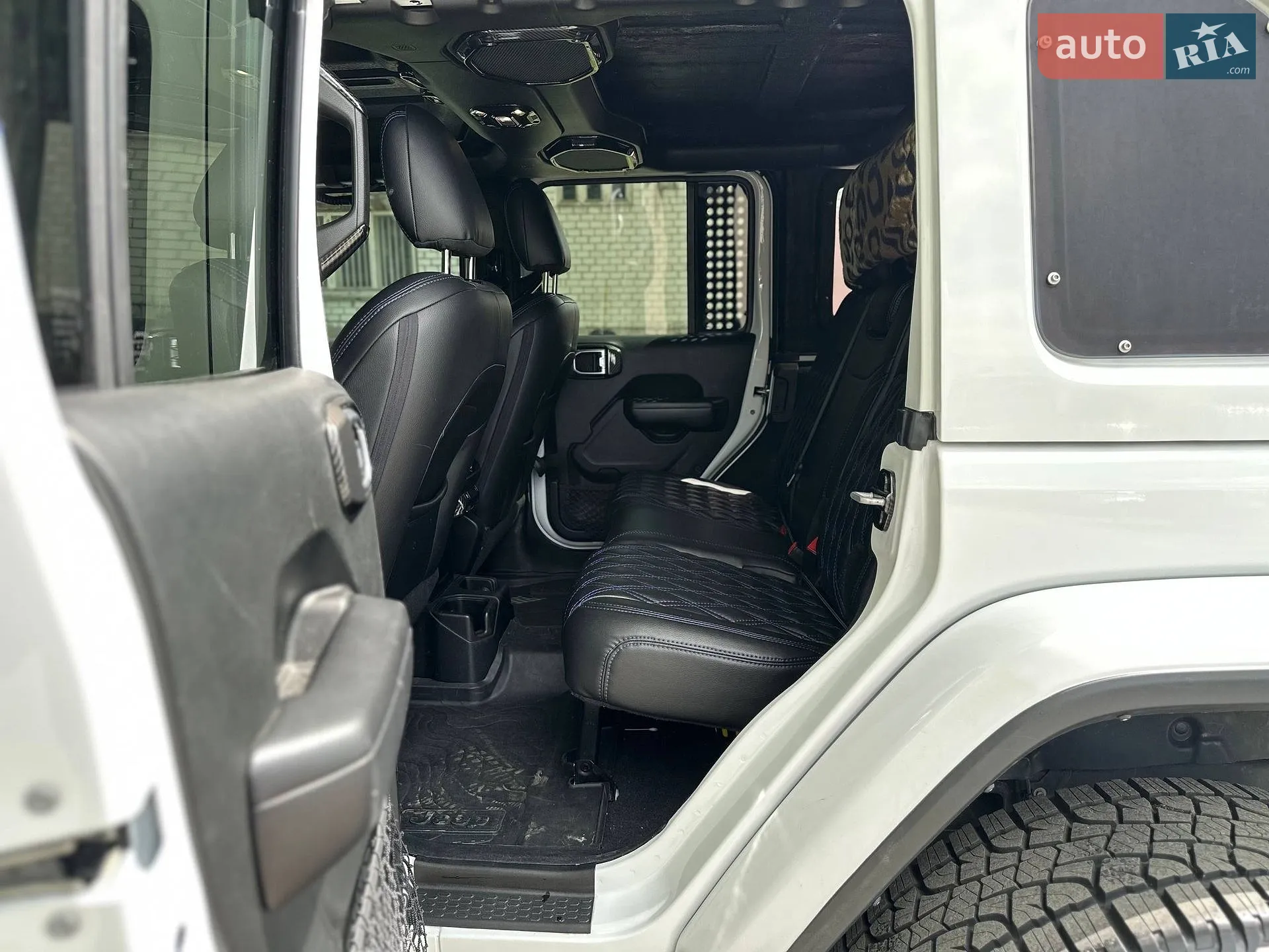 2018 Jeep Wrangler - мініатюра 31
