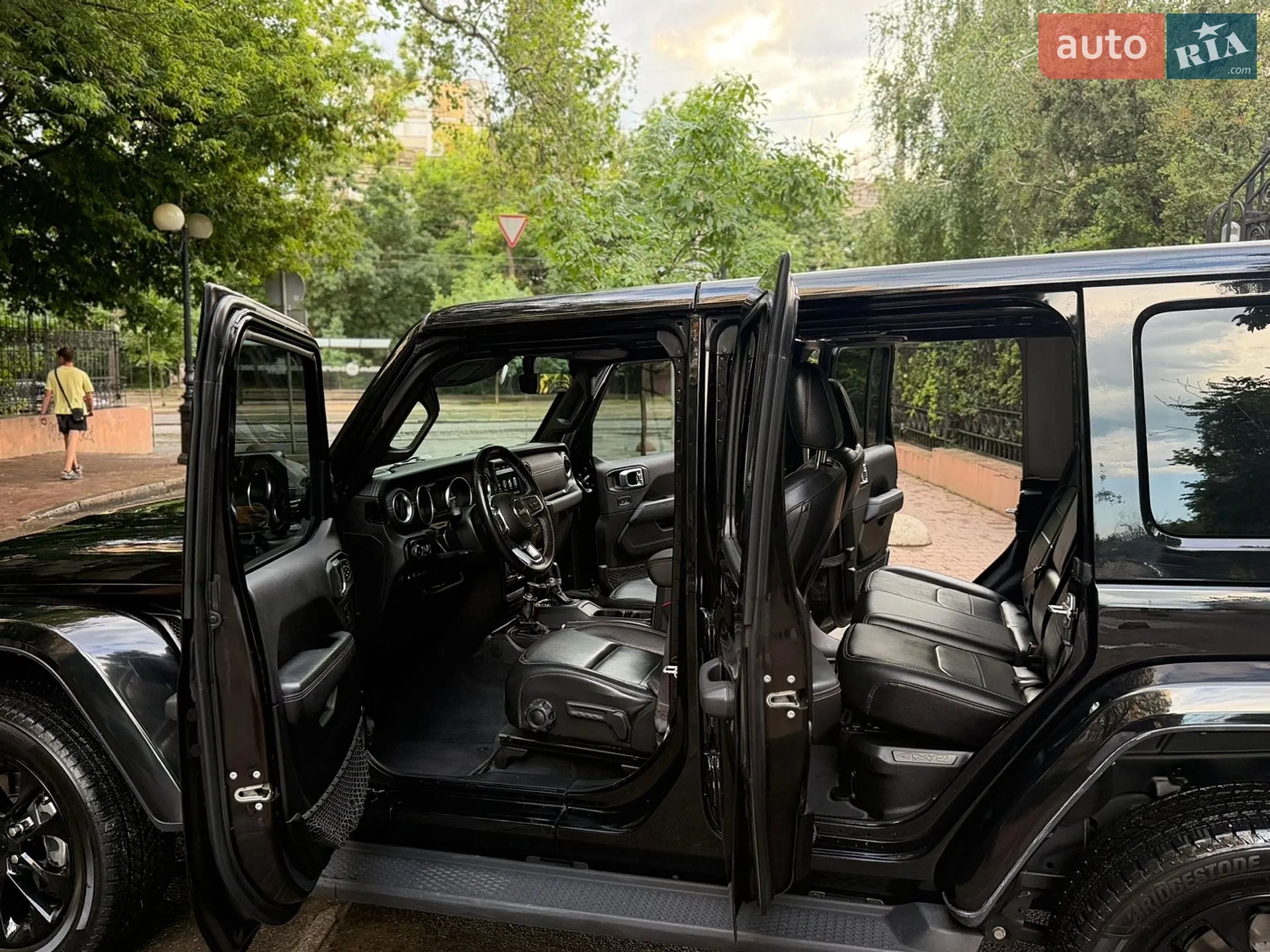2022 Jeep Wrangler - мініатюра 21