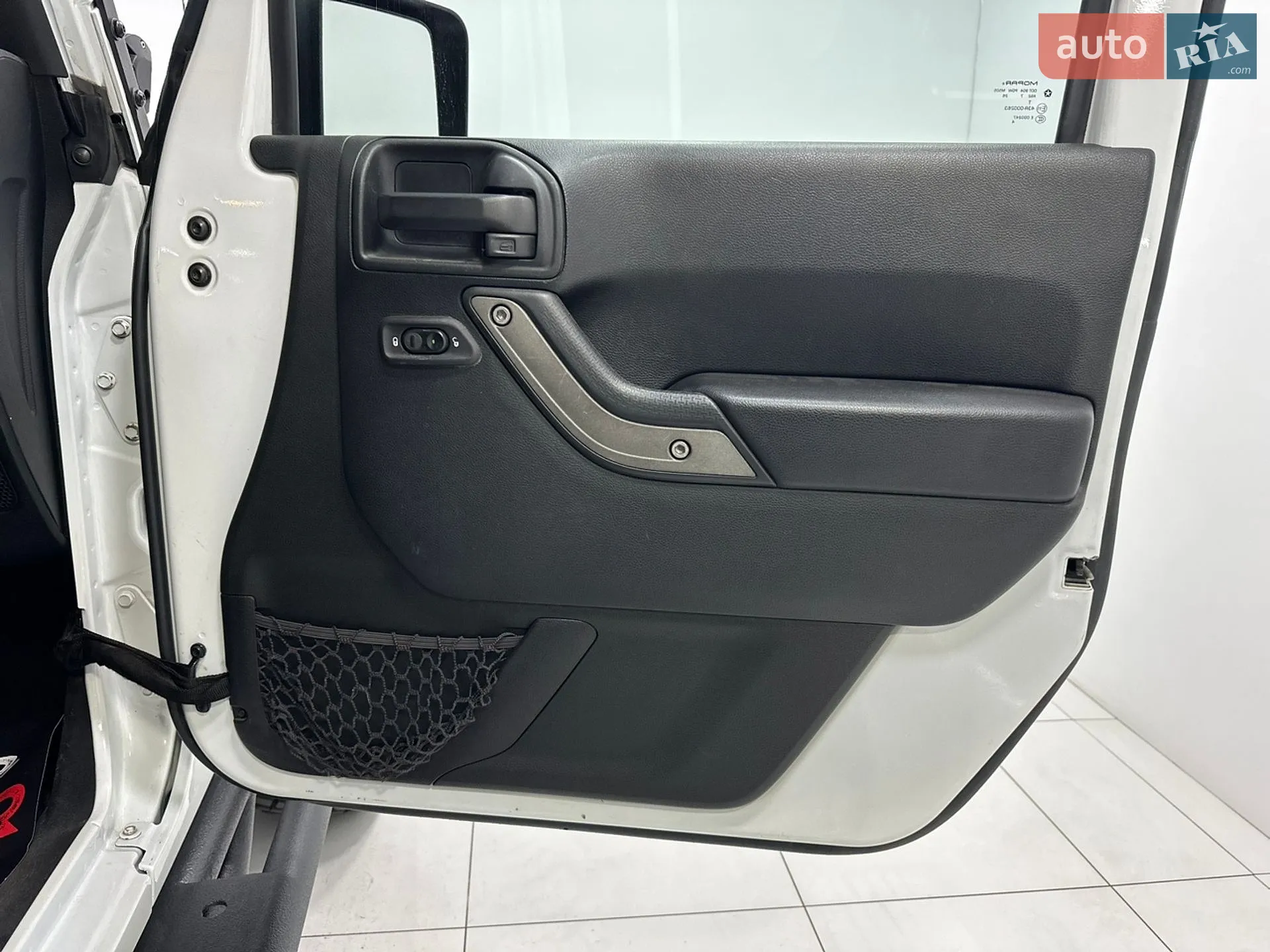 2017 Jeep Wrangler - мініатюра 40