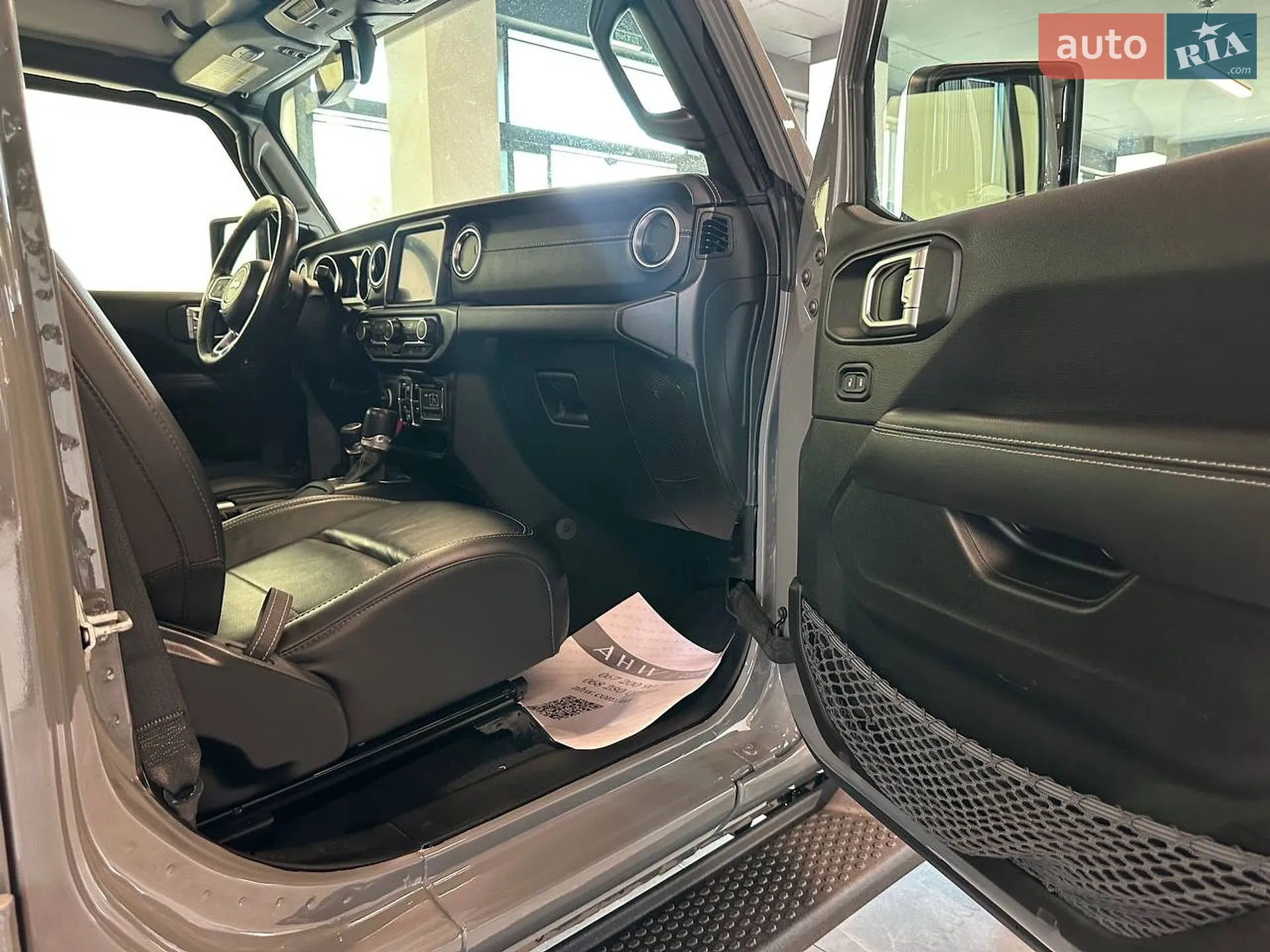 2022 Jeep Wrangler - мініатюра 35