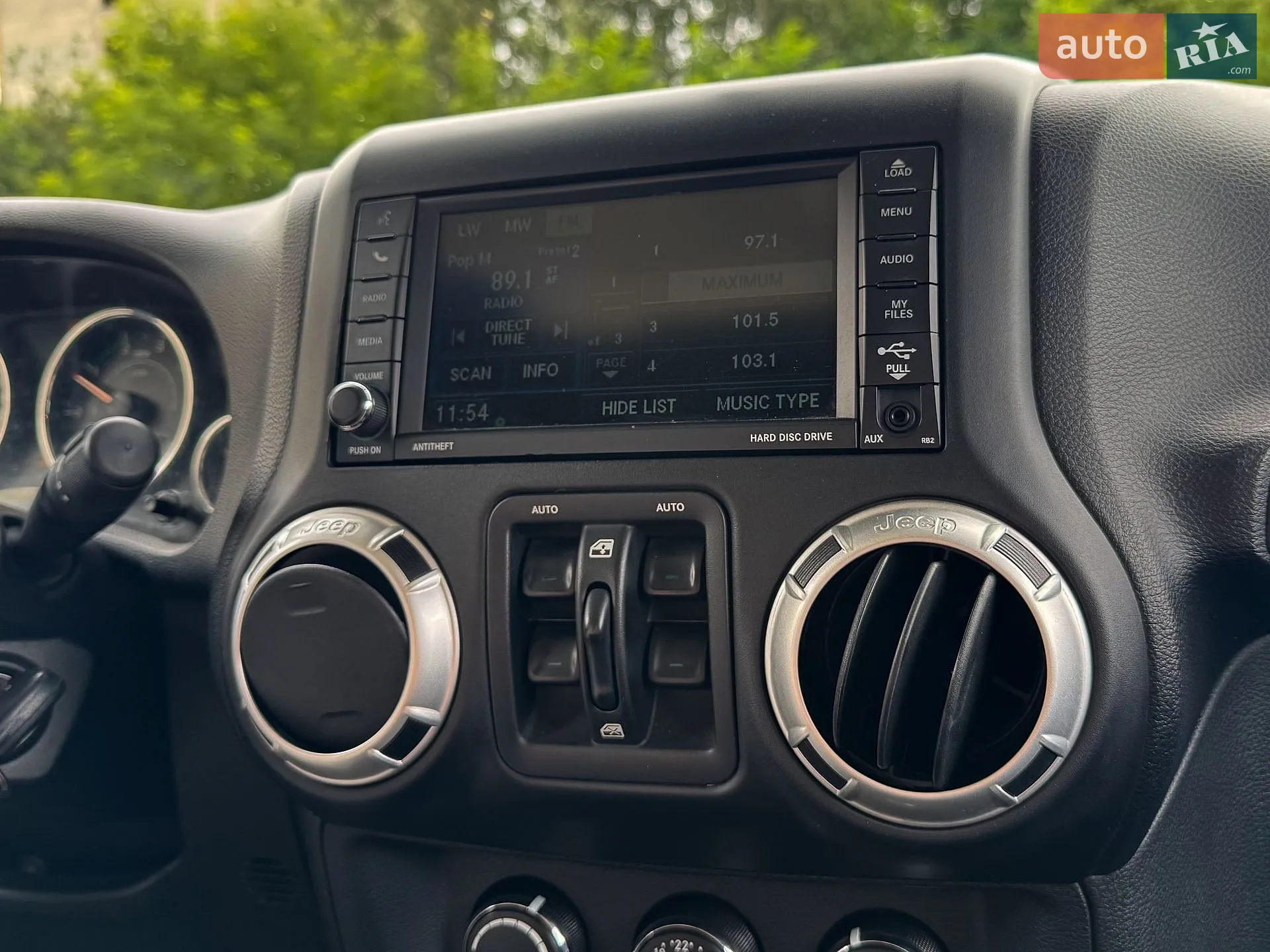 2012 Jeep Wrangler - мініатюра 20
