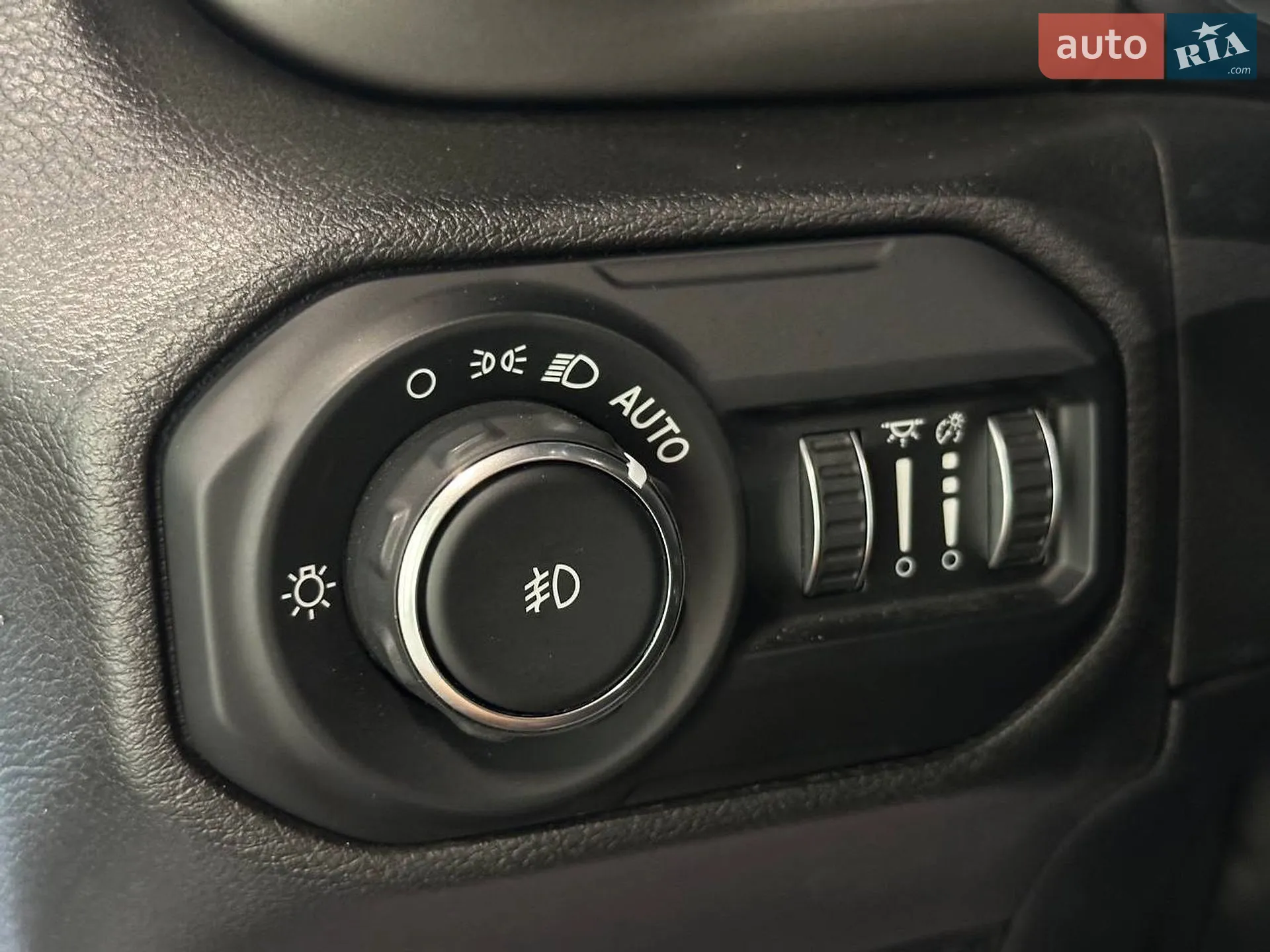 2021 Jeep Wrangler - мініатюра 12