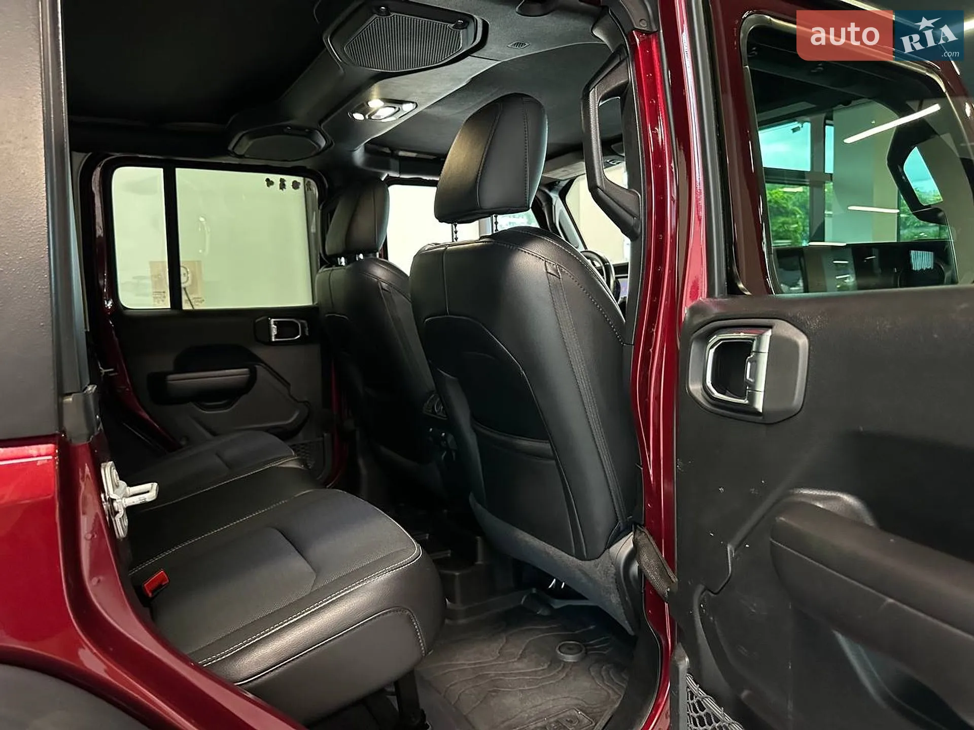 2021 Jeep Wrangler - мініатюра 26