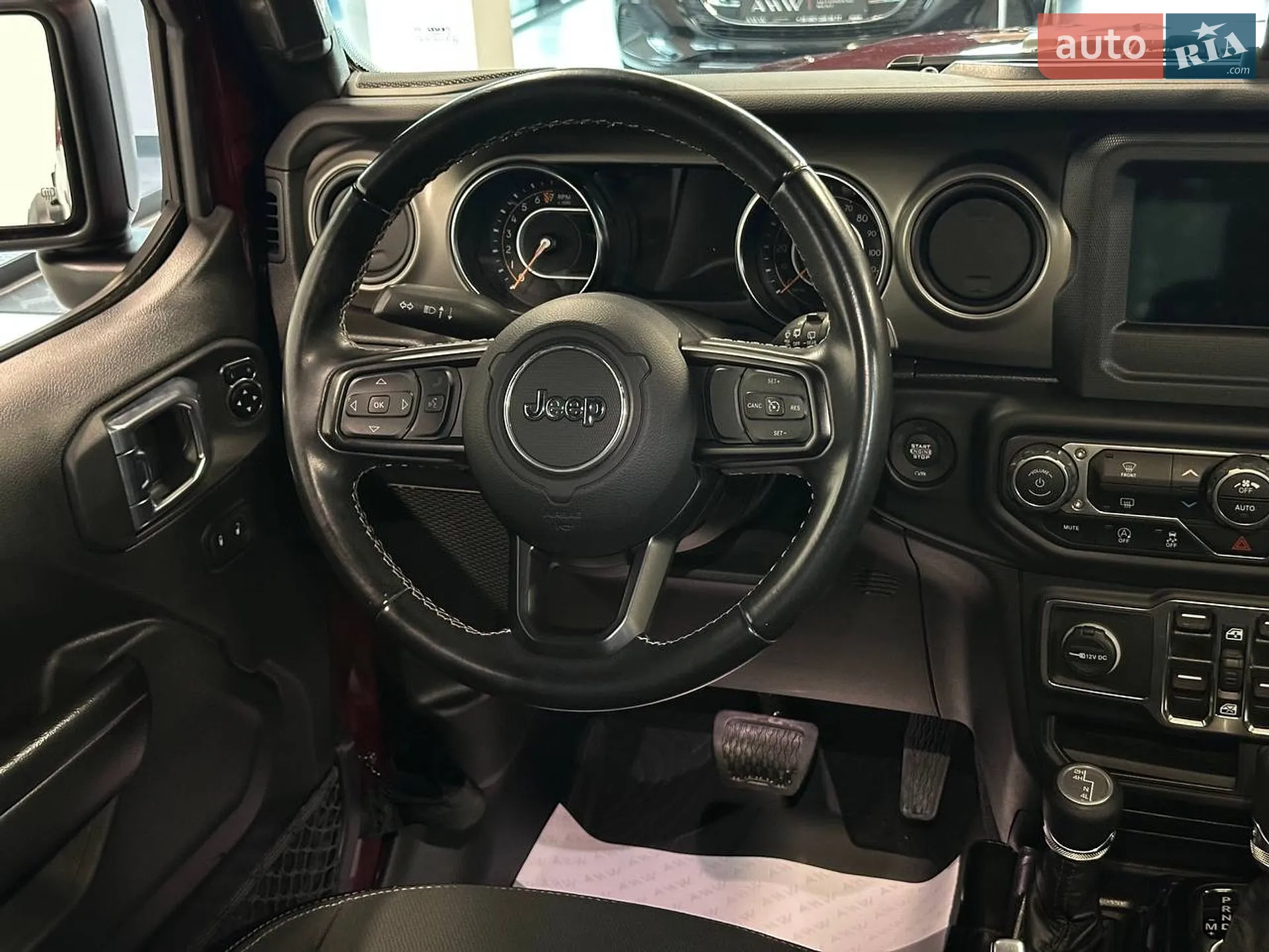 2021 Jeep Wrangler - мініатюра 28