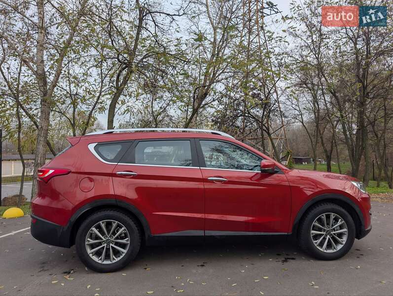 Внедорожник / Кроссовер Jetour X70 2021 в Киеве