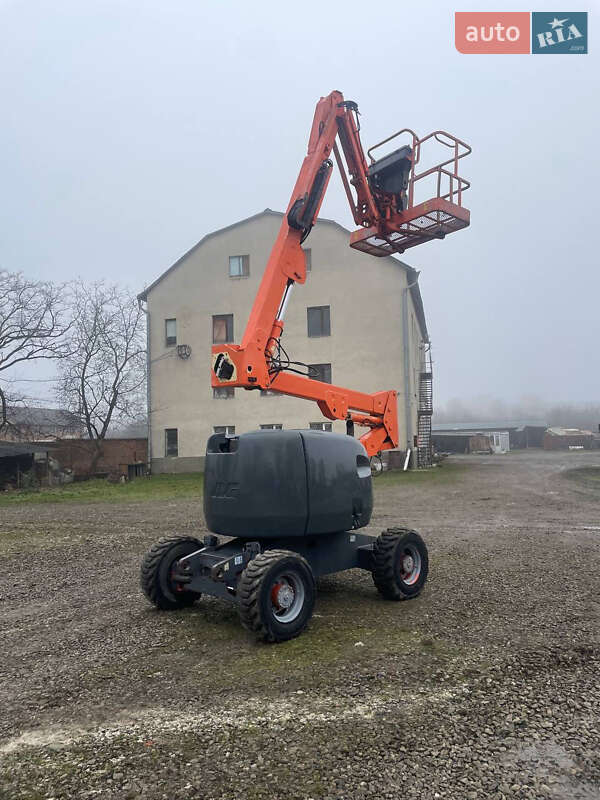 Коленчатый подьемник JLG 450 1999 в Черновцах