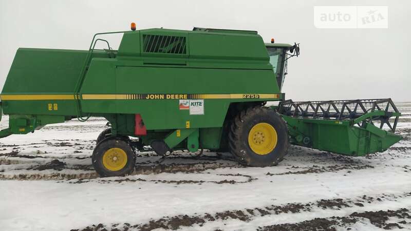 Інша спецтехніка John Deere 2256 2001 в 
