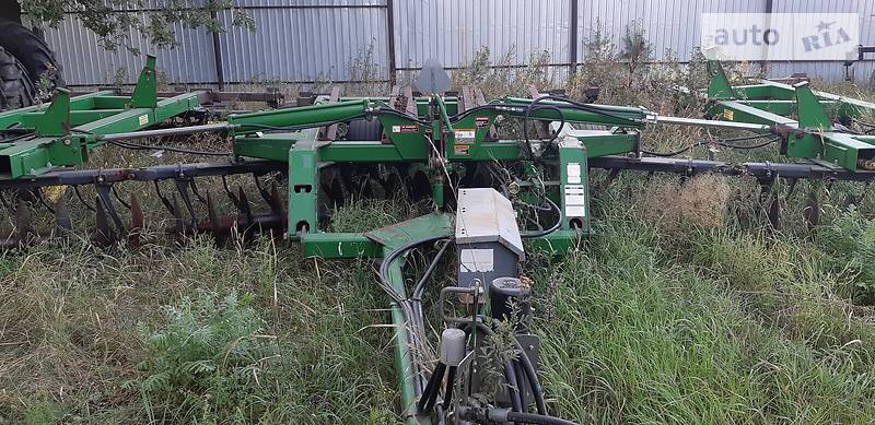 John Deere 637
