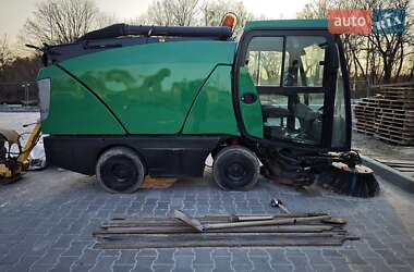 Прибиральна машина Johnston Sweepers 142A101T 2010 в 