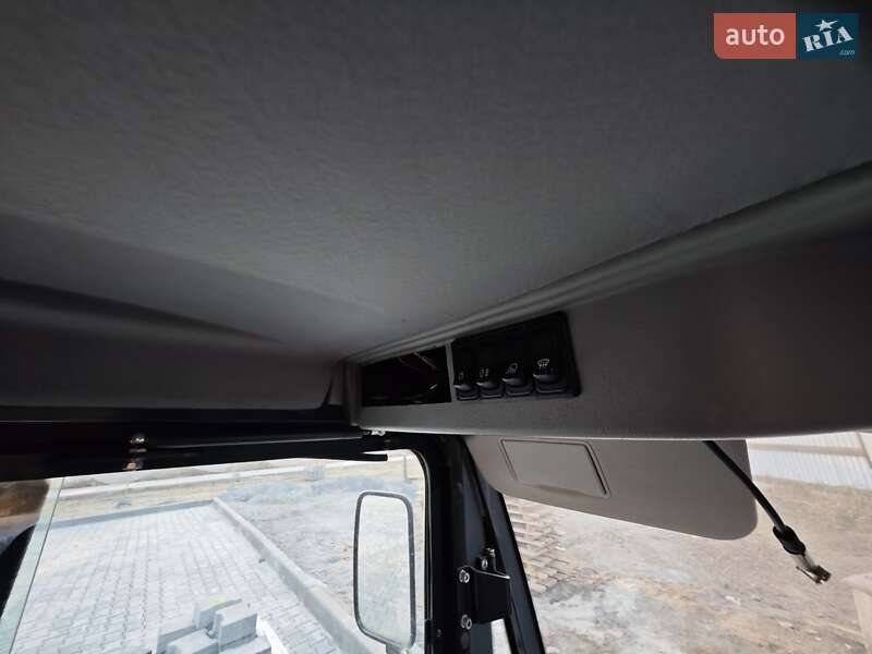 Уборочная машина Johnston Sweepers 142A101T 2010 в Ровно