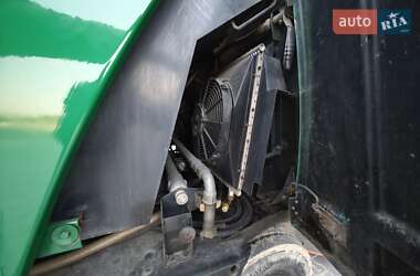 Прибиральна машина Johnston Sweepers 142A101T 2010 в 