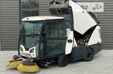 Уборочная машина Johnston Sweepers Compact 2014 в Радехове