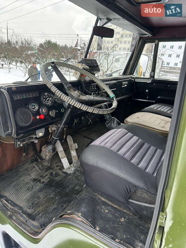 Снегоуборочная машина КамАЗ 5320 1989 в Вышгороде