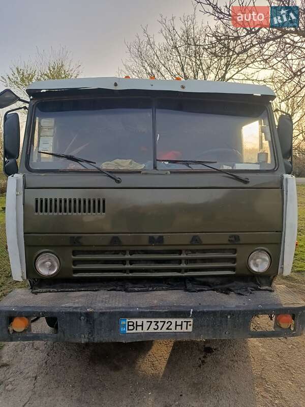 Зерновоз КамАЗ 53212 1985 в 