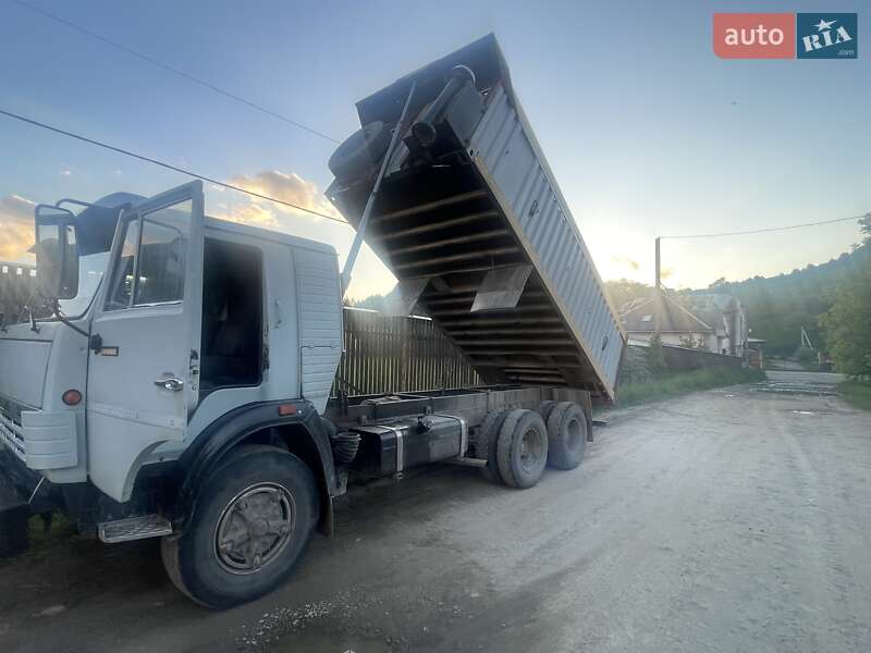 Зерновоз КамАЗ 53212 1985 в Тячеві
