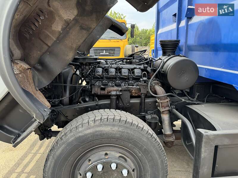 Самосвал КамАЗ 53215 2004 в Гайвороне