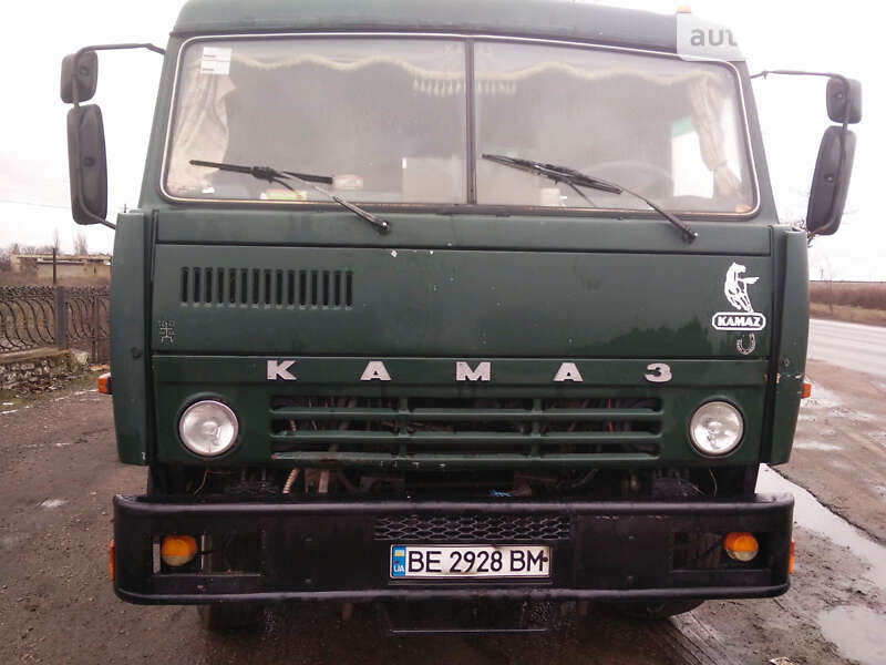 Зерновоз КамАЗ 55102 1987 в Снигиревке